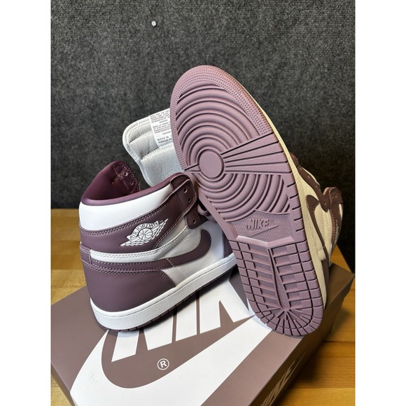Size 10.5 Men's- Nike Air Jordan 1 Retro OG High Mauve New In Box - Picture 7 of 7